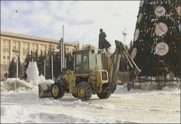 25 февраля: в Челябинске убрали ледовый городок