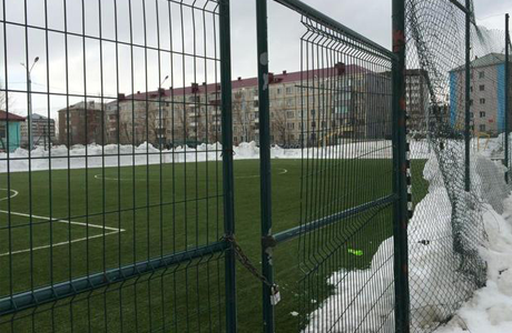 Дети разнесли стадион, который открывал Дубровский