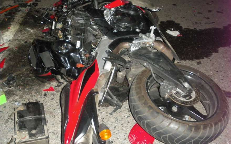 Ночью в ДТП на Свердловском проспекте погиб мотоциклист