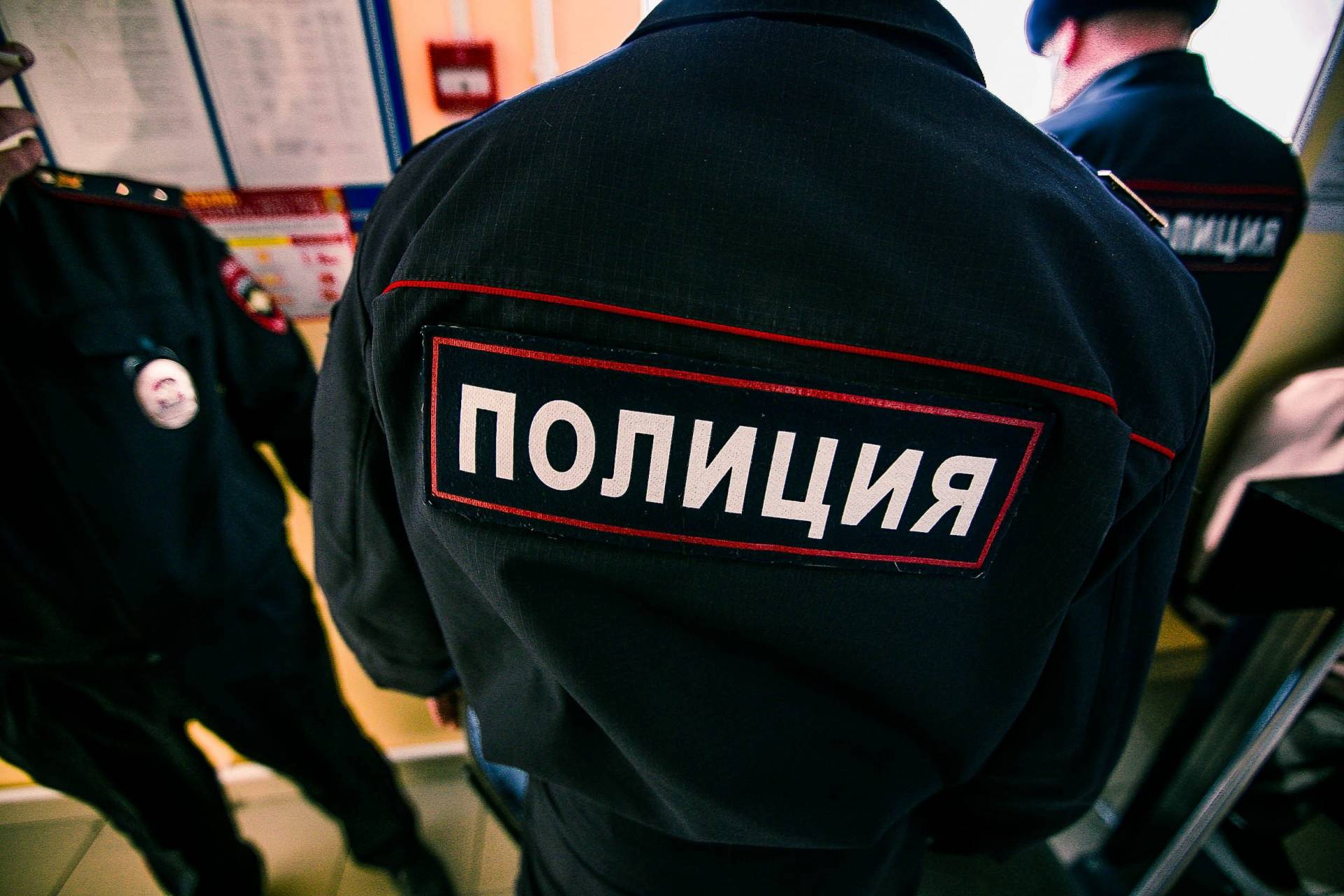 В Челябинске полиция устанавливает обстоятельства трагедии на предприятии