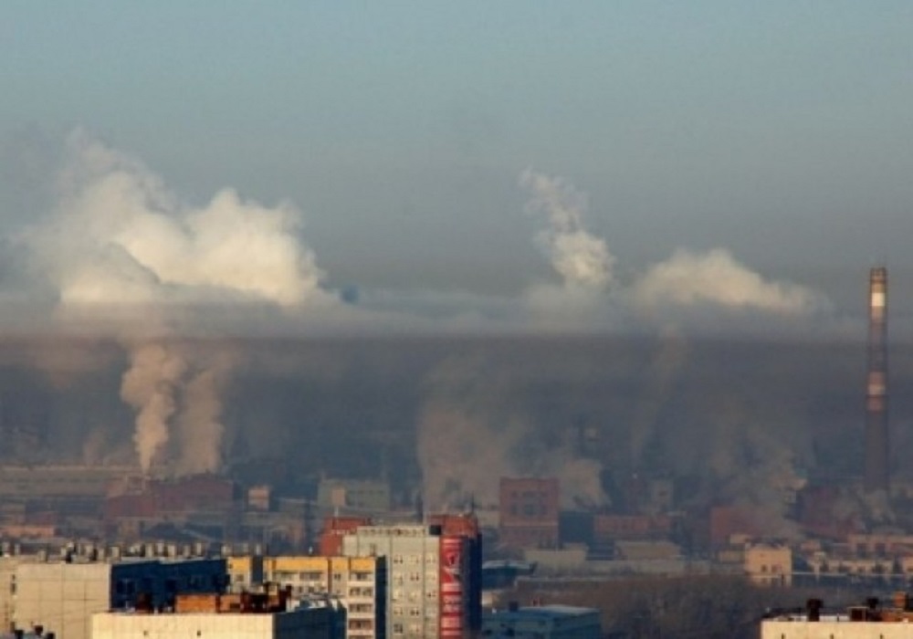 Выбросы промпредприятий вновь окутали Челябинск
