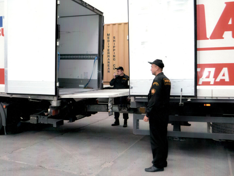 Сопровождение грузов от ЧОП: качественная услуга для безопасности и надежности