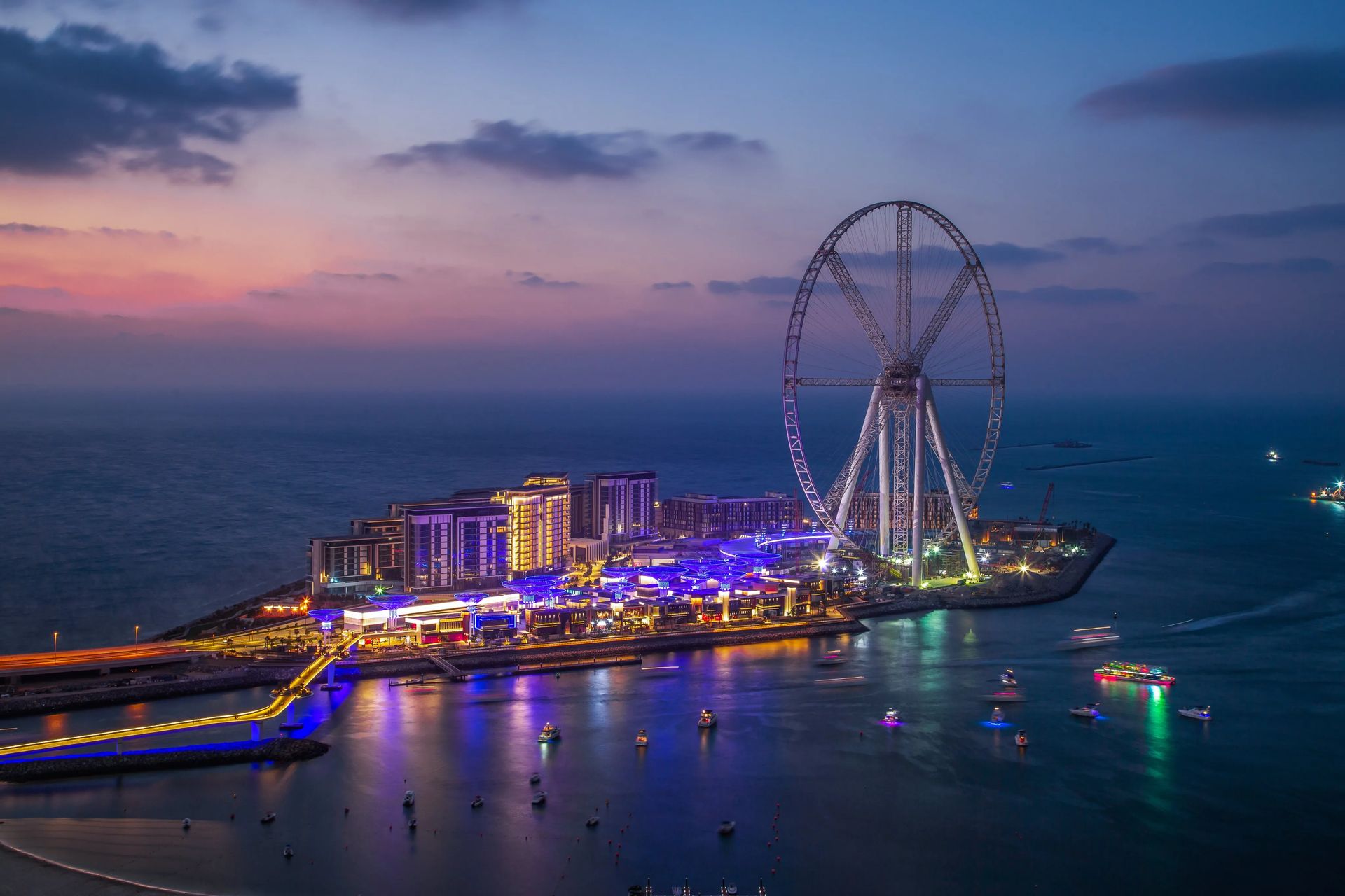 Жилой комплекс «Bluewaters Bay» в Дубаи: роскошь, удобства и незабываемые виды