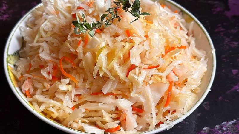 Как выбрать квашеную капусту оптом